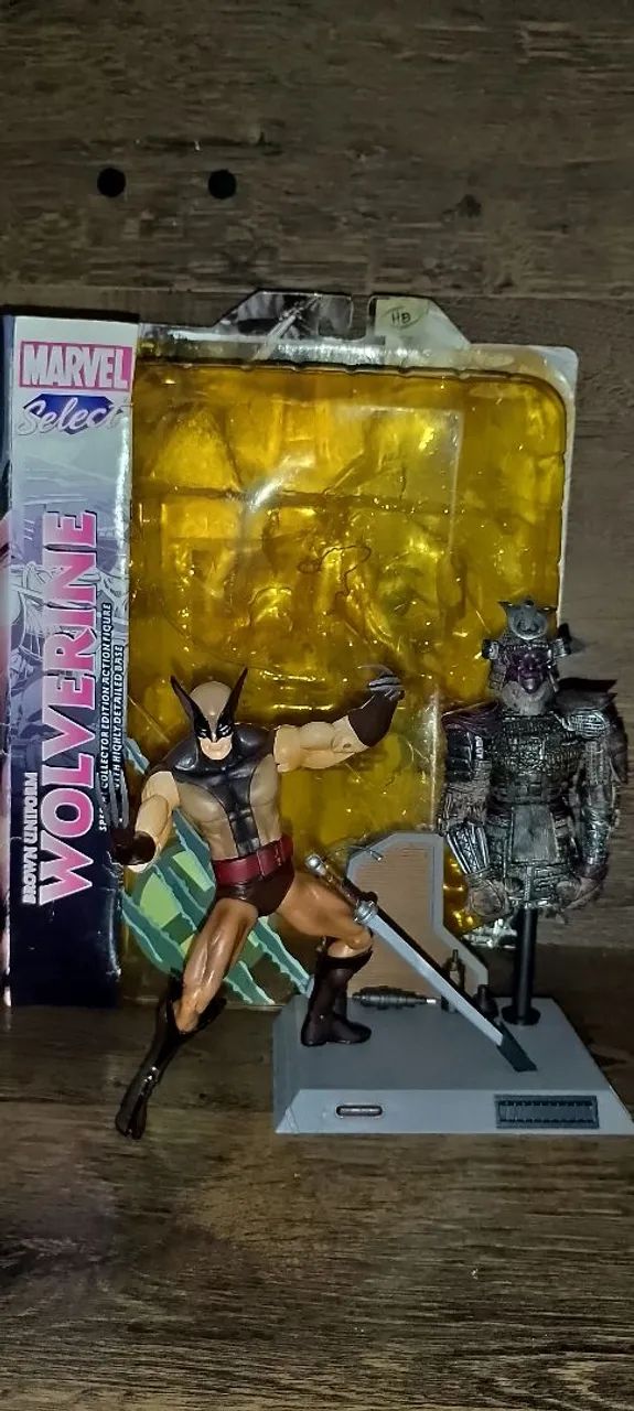 Wolverine Marvel select uniforme marrom