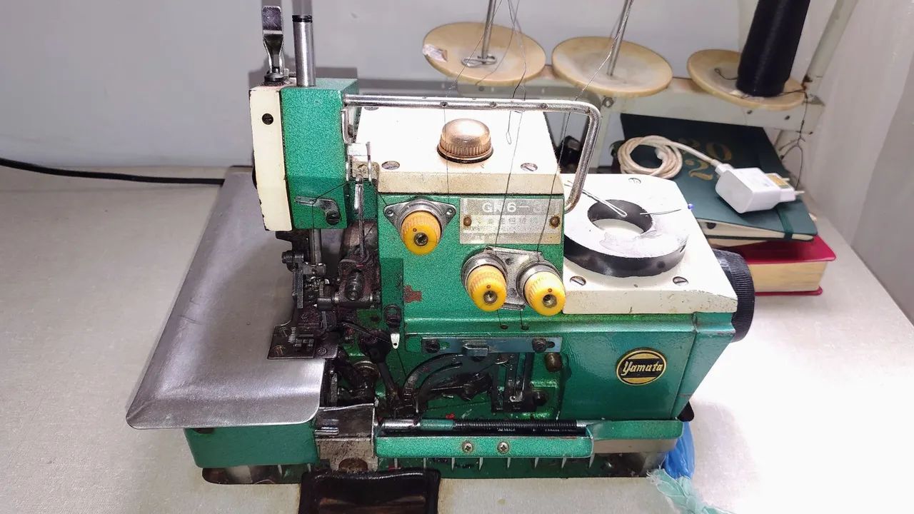 Máquina semi-nova