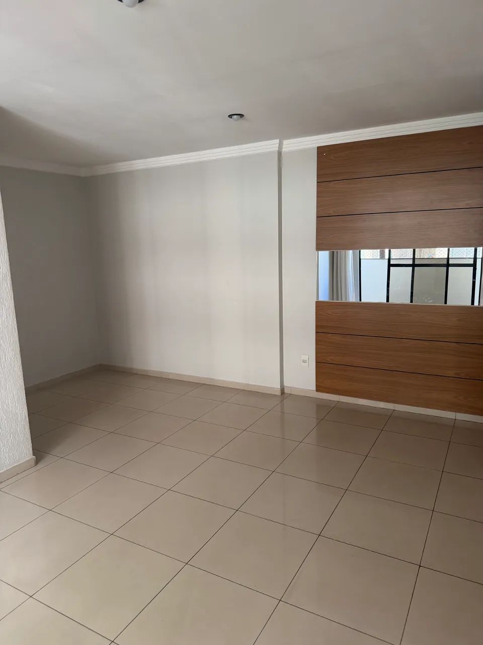 Alugo apartamento 3/4 com suíte 
