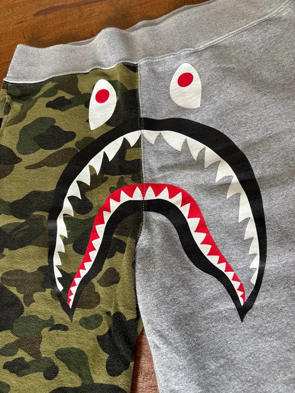 BAPE Split Camo Shark Shorts - Foto 2