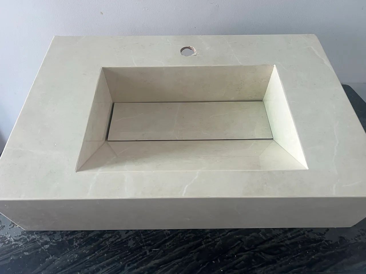 Vendo pia para banheiro 60 por 40 na cor bege , 200 reais  - Foto 4