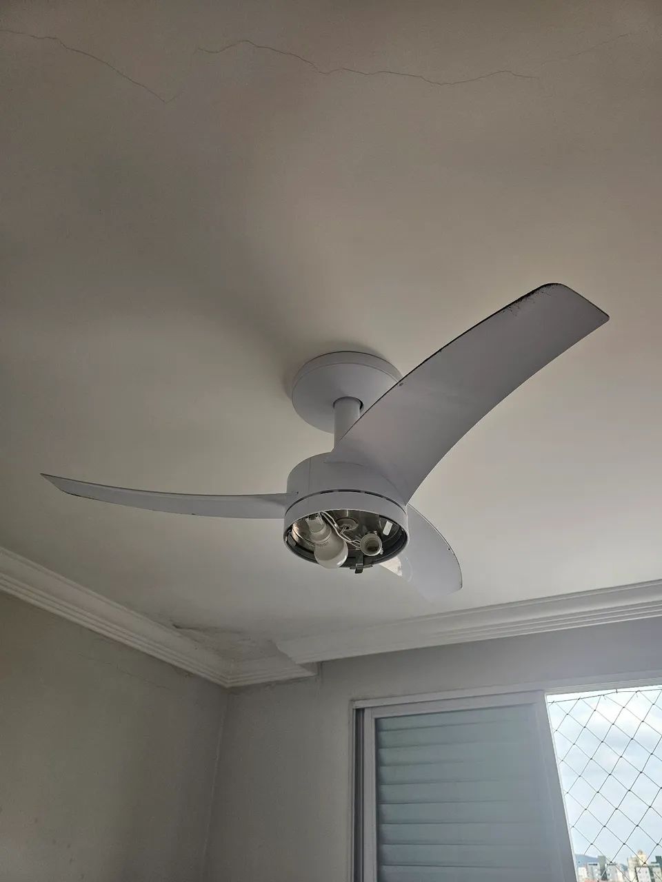 Ventilador de teto 
