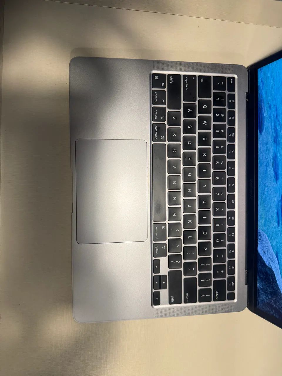 MacBook Air M1 8GB/256GB 95% 外部モニ可 画面割箱有 Apple MacBook Air M1 2020 13インチ