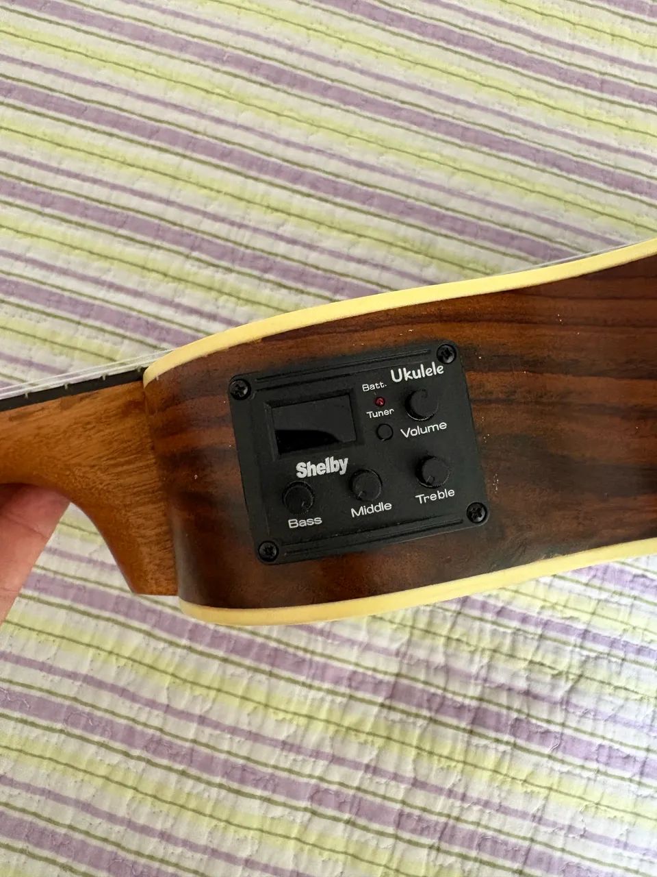 Ukulele Eletrico com Afinador - Foto 4