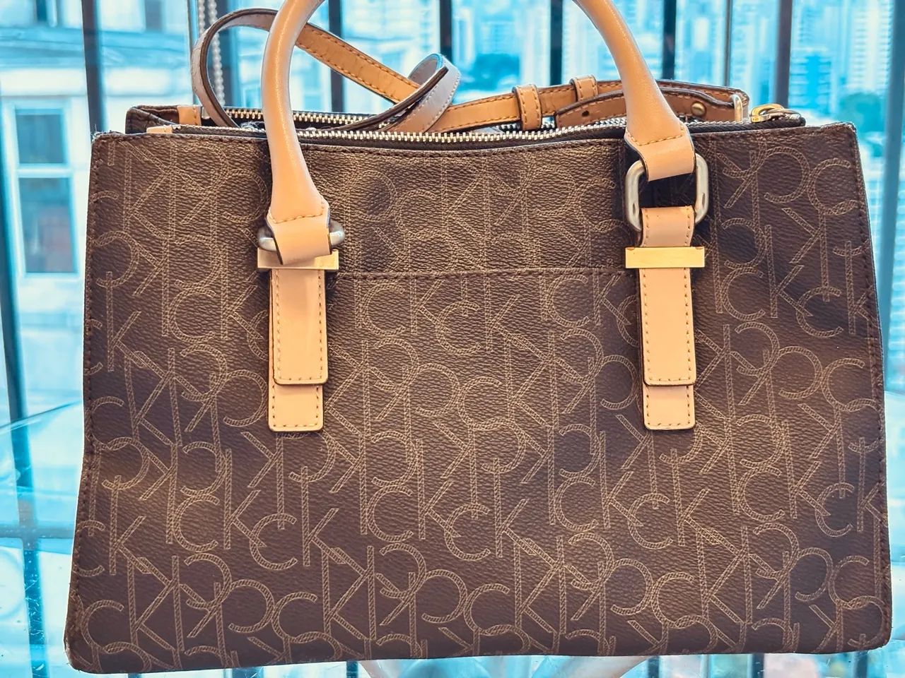 Bolsa Calvin Klein Logan LEGÍTIMA - Foto 2