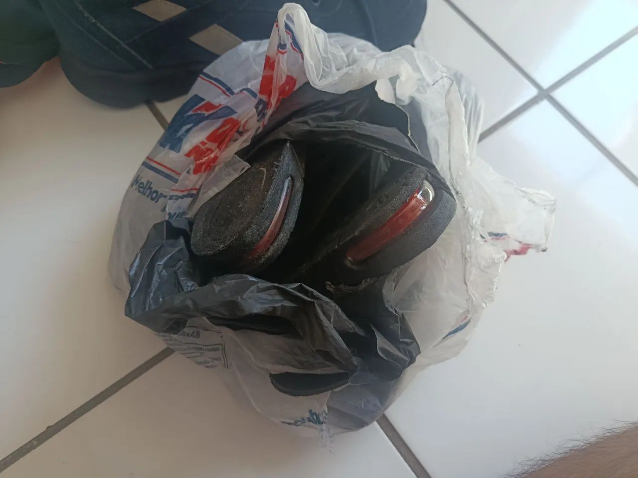 Sapato Tênis 43 + acessórios - Foto 5
