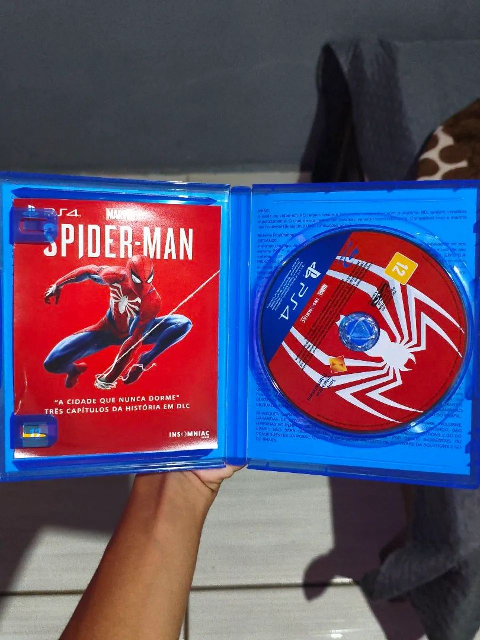 Jogo Spider Man PS4 Completo usado - Foto 3