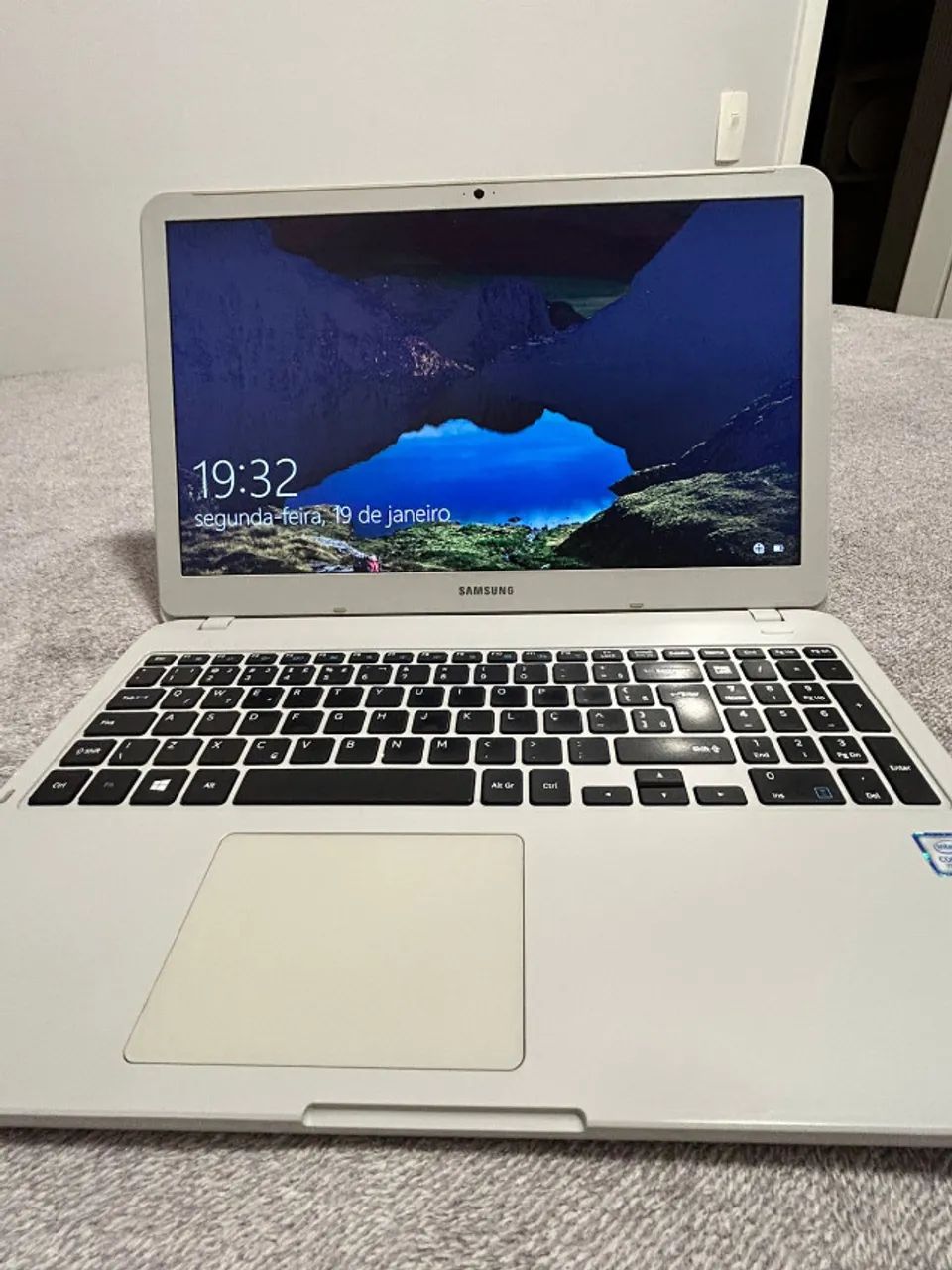 Notebook Samsung NP350XAA com Intel Core i3 - usado - Foto 2