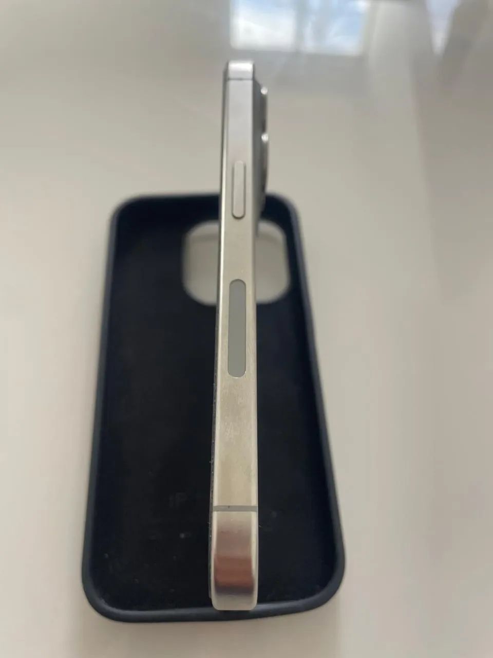 iPhone 15 Pro - Foto 4