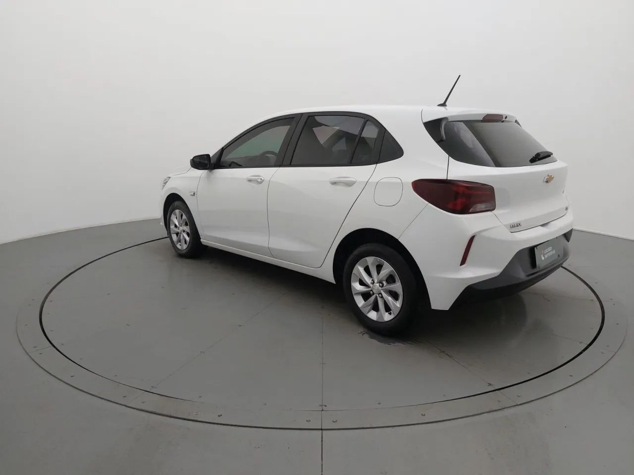 Chevrolet Onix Hatch 1.0 12V Flex Mec. 4P, foto 3 de 18