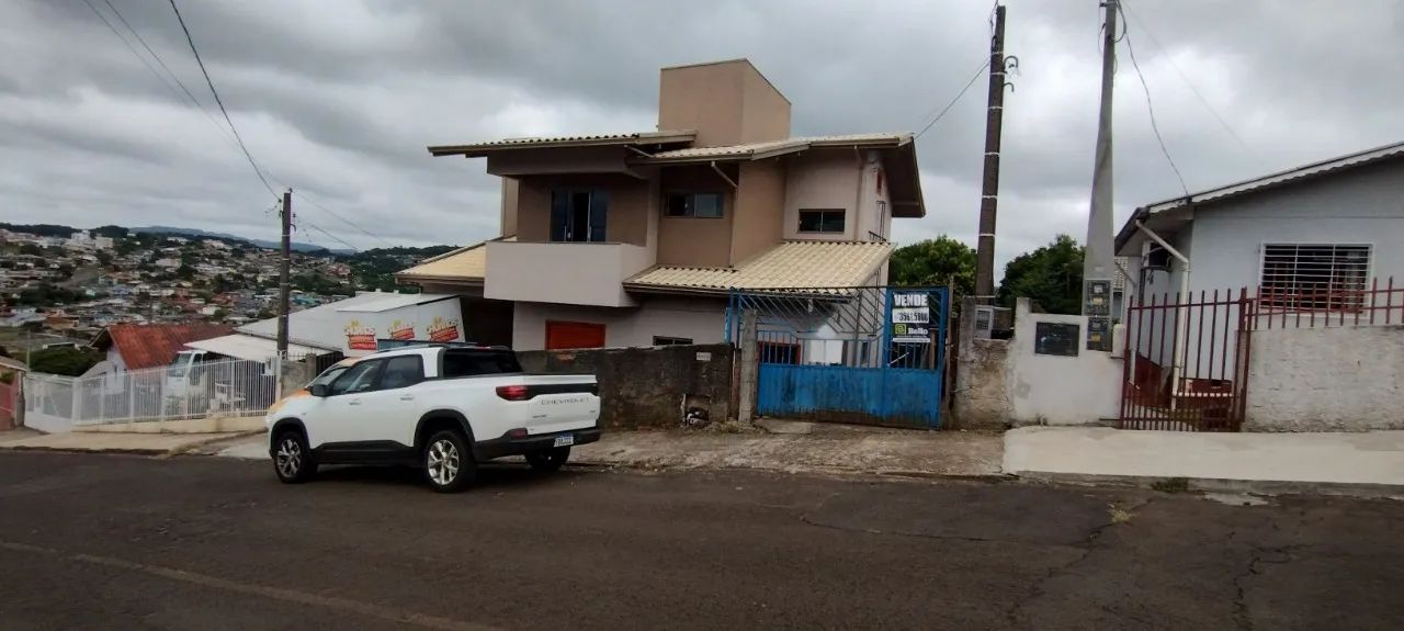 Casa de alvenaria com 2pavimentos no Bairro Gioppo - Foto 2