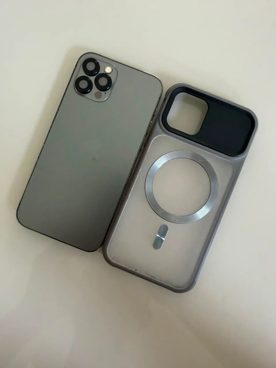 Vendo IPhone 12 Pro (único dono)