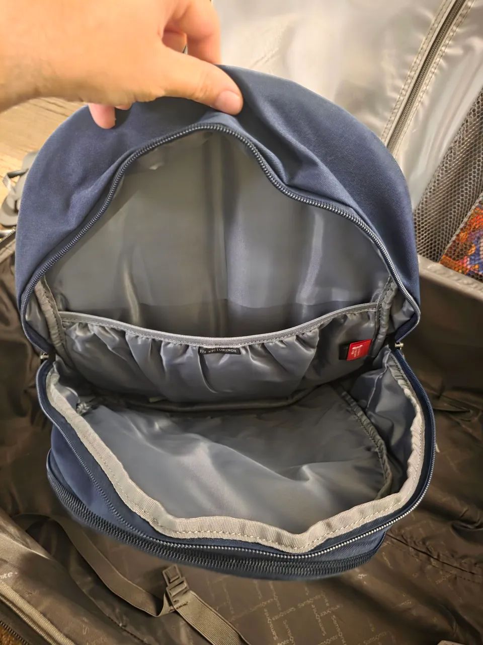 Mochila victorinox original e nova - Foto 4
