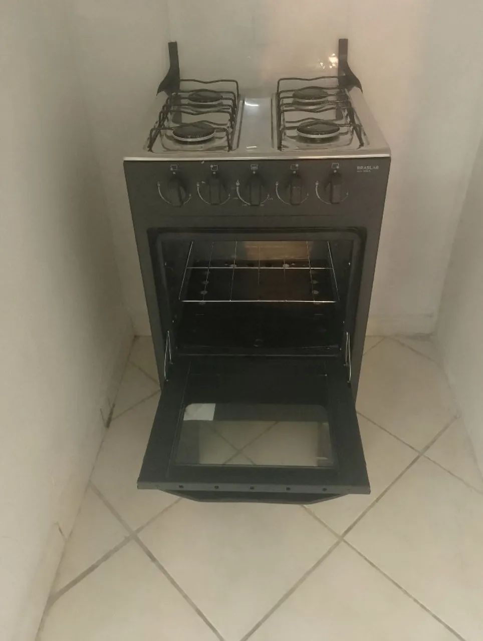 Fogão um mês de uso 