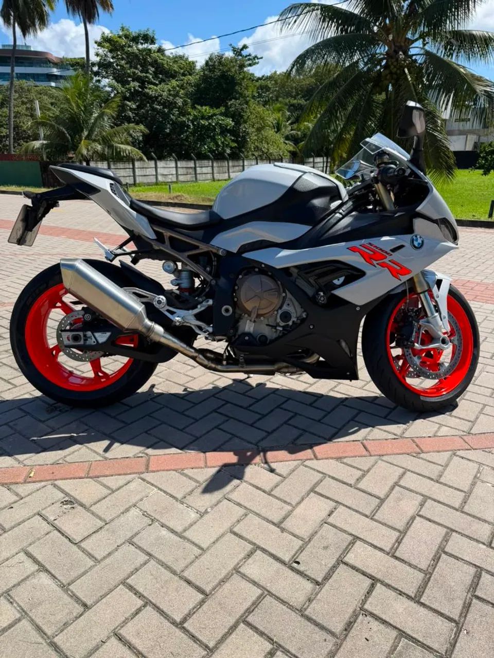 Bmw s1000rr 2022 extra. 