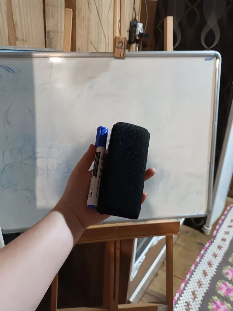 Quadro branco com suporte 