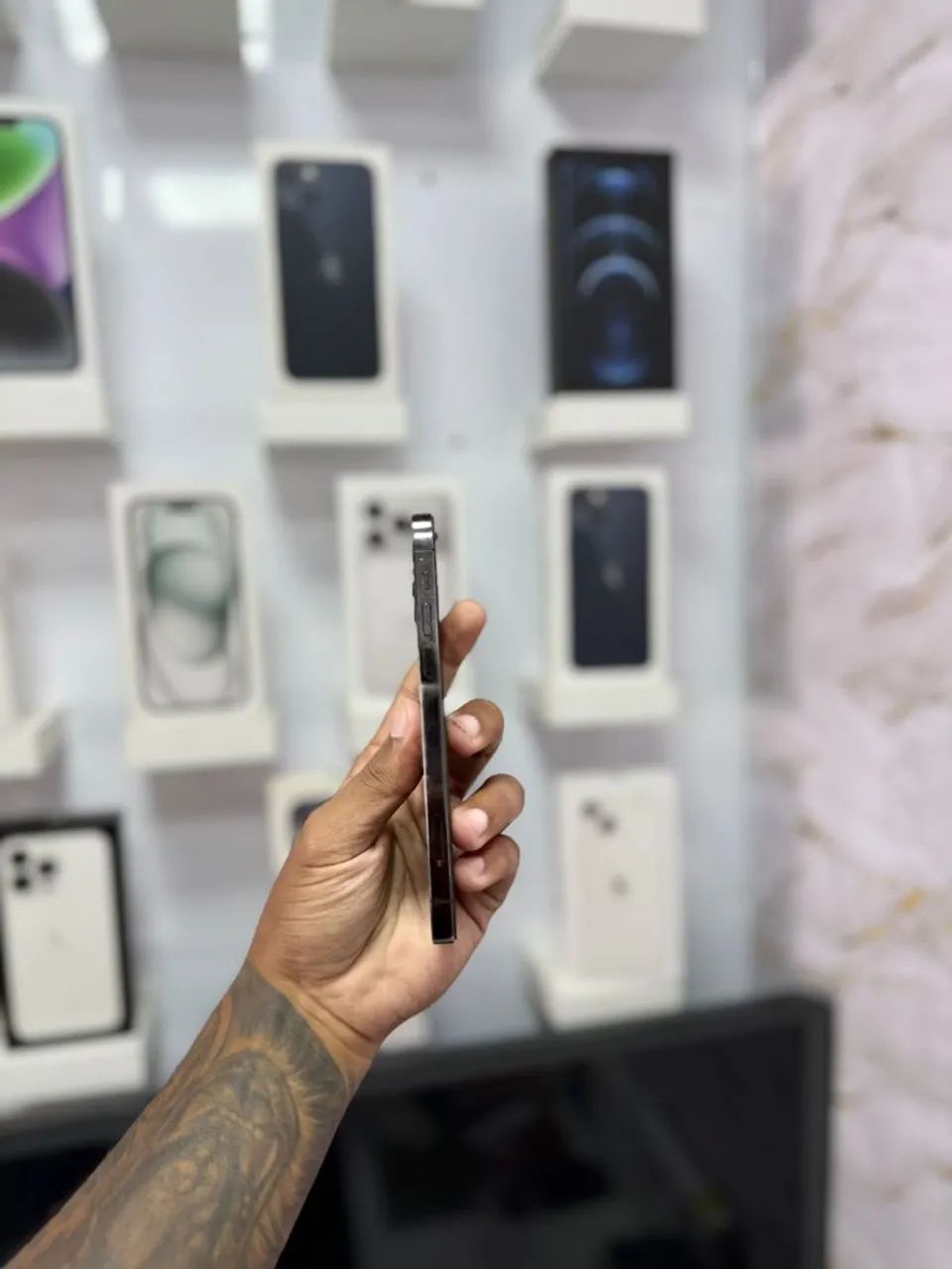 IPHONE 12 PRO 256GB <br>R$ 2.299,00 - Foto 4