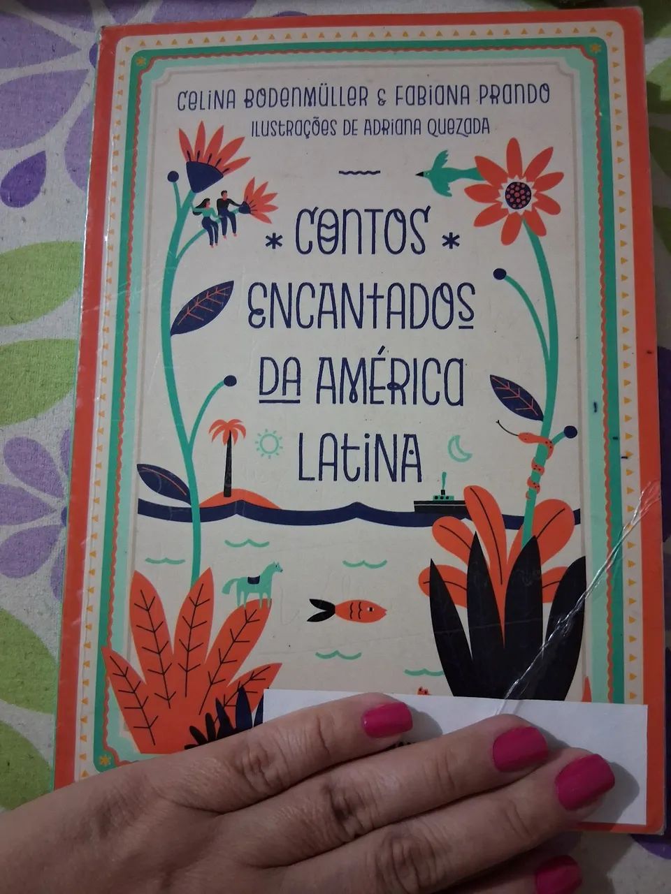 Livro "Contos encantados da América Latina"