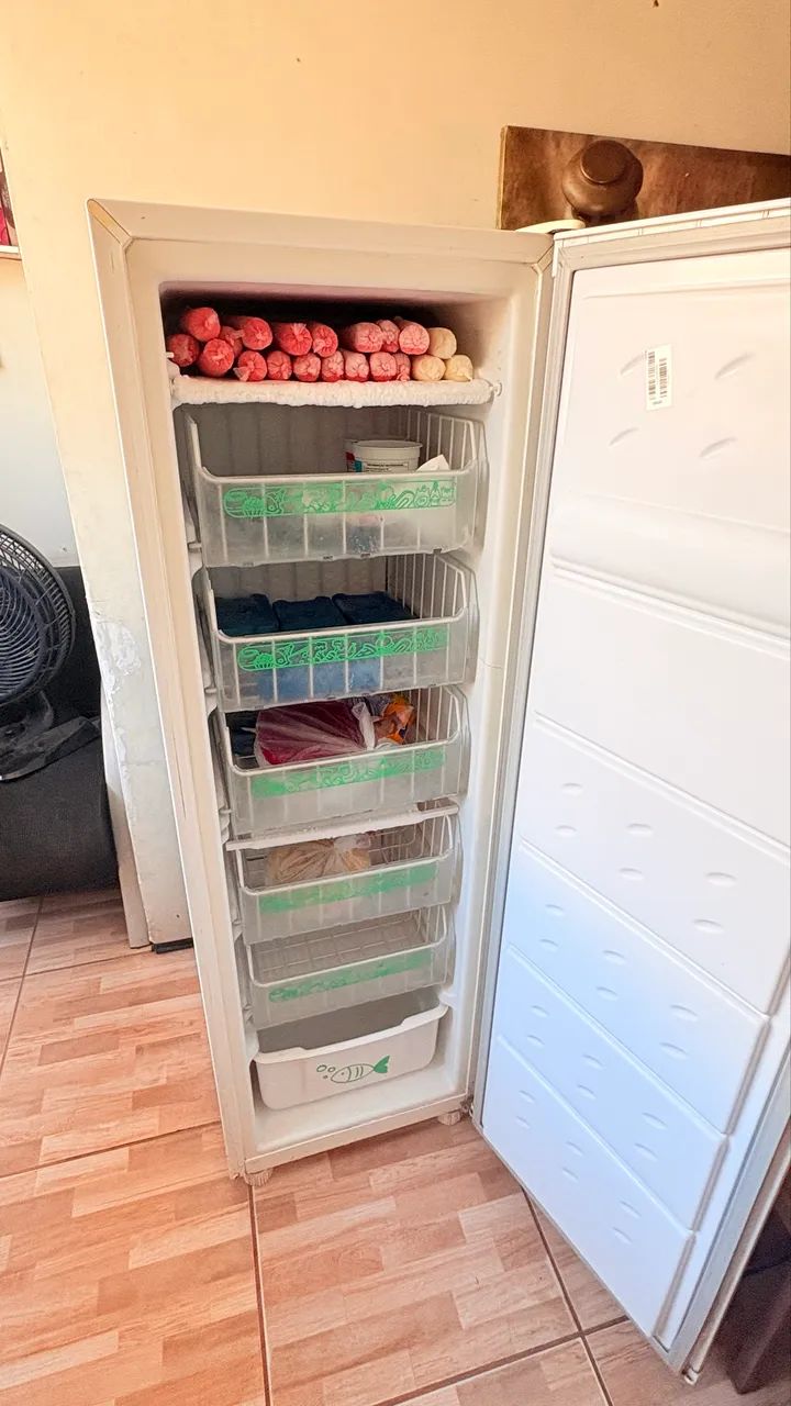Freezer Vertical C ônsul - Foto 2