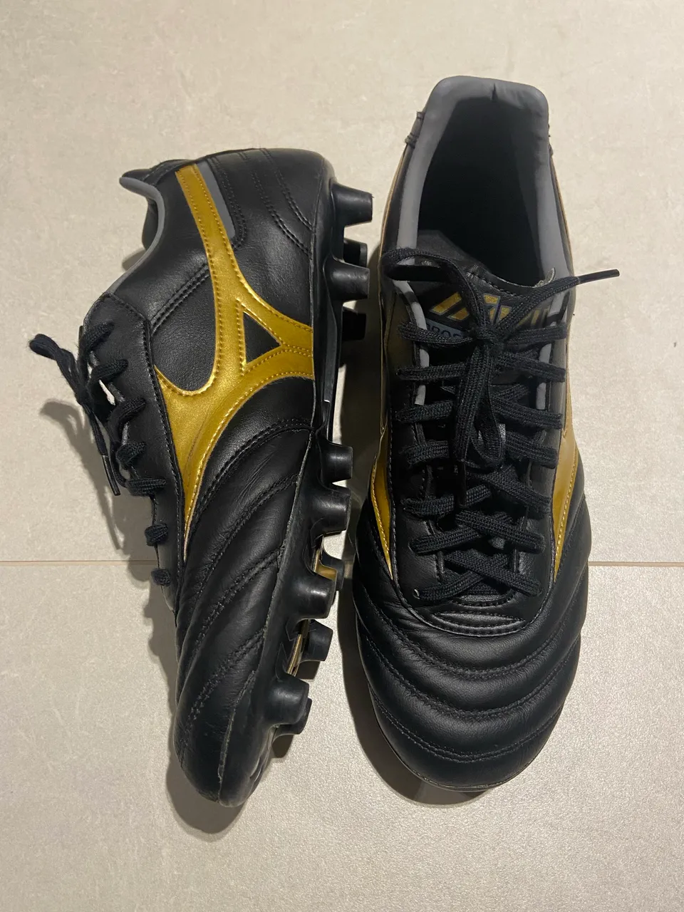 Chuteira Mizuno Morelia Sala Japan Tf - 40,5 - 27cm - Calçados