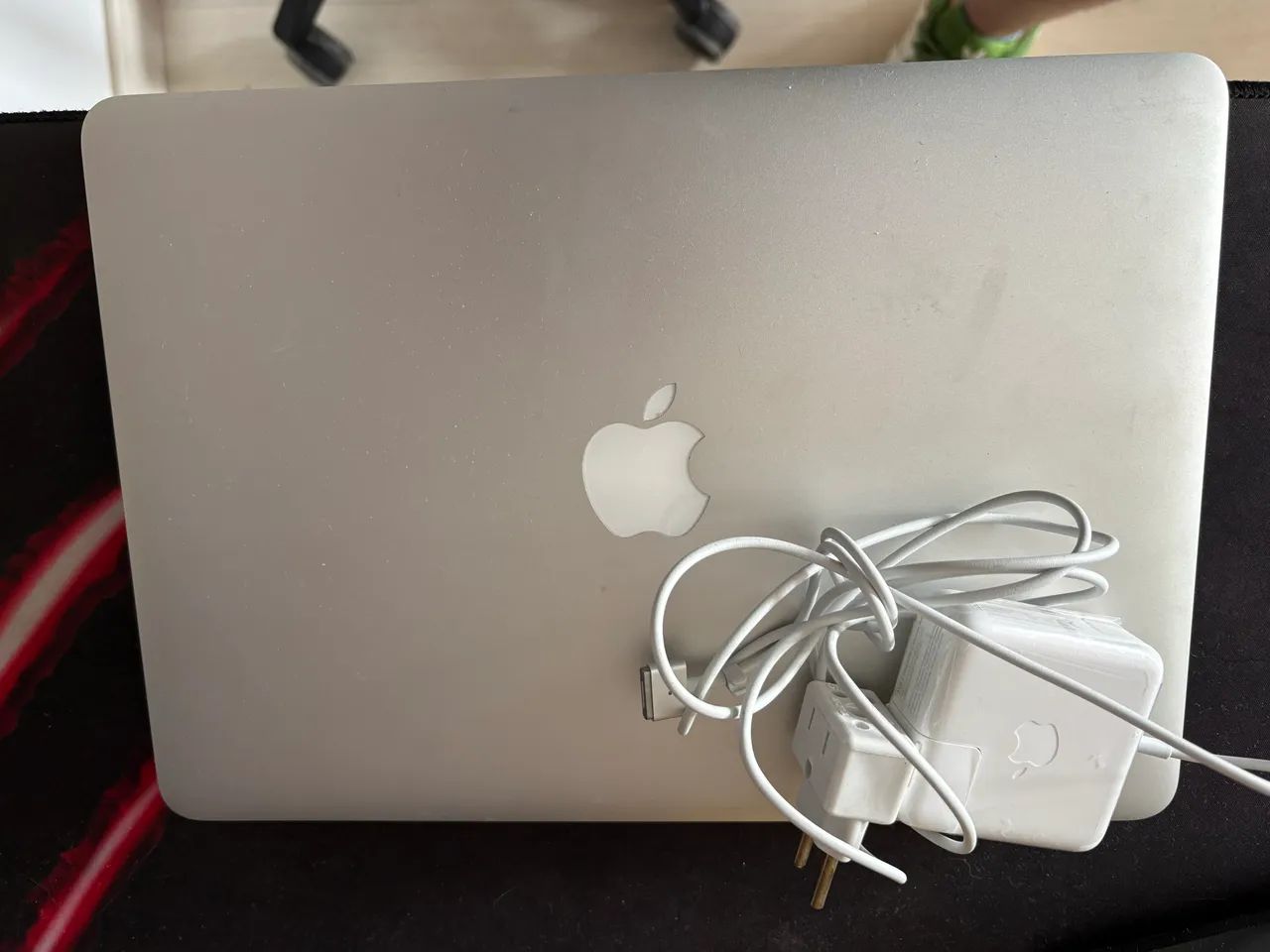 MacBook Air 13 Early 2015, i5, 8 GB RAM e SSD de 128 GB