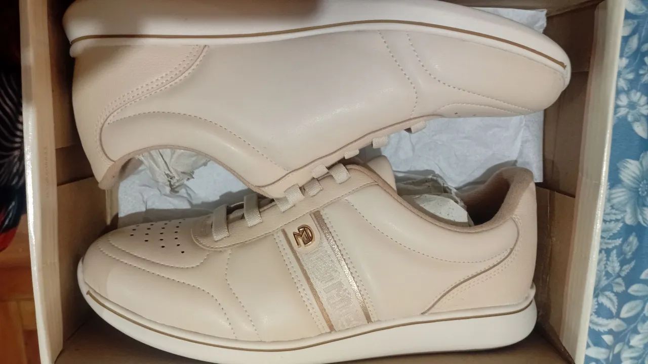 Tenis confortável  - tamanho 39 - Foto 2