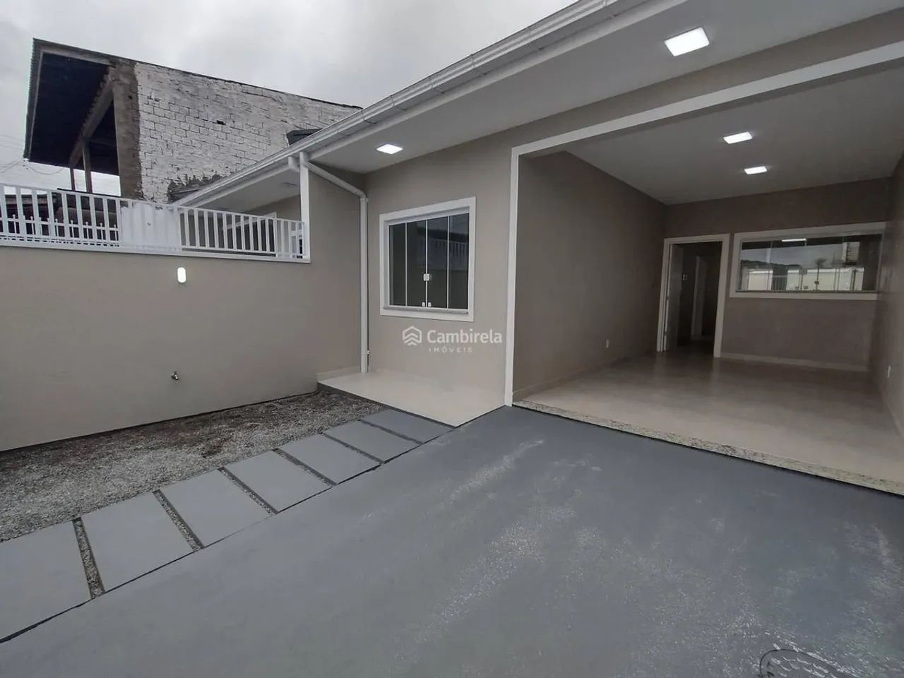 Casa Geminada com 3 Dormitórios para Alugar no Real Parque, São José/SC - Foto 2