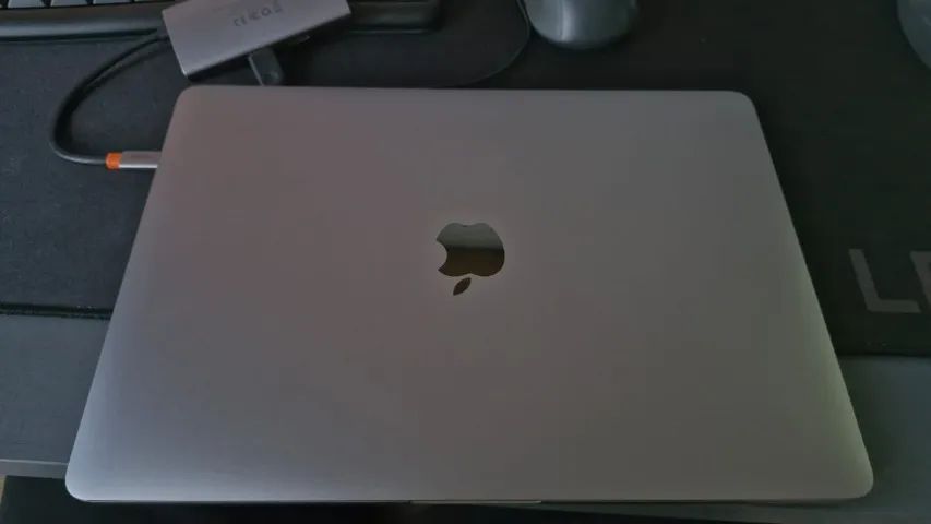 Macbook pro 13inch M1 8/512バッテリ99% Apple MacBook Pro (13 polegadas, 2020, Chip M1, 512 GB de SSD