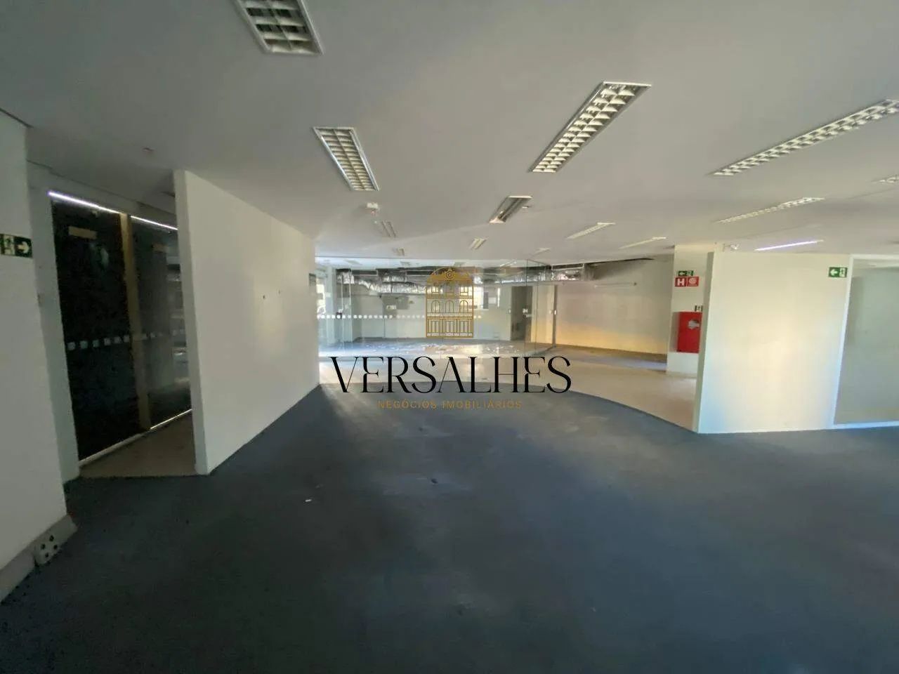 Loja comercial para alugar com 388m²  Bairro: Palmares