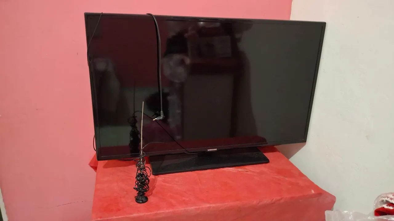 Vende-se TV 45 polegadas Smart