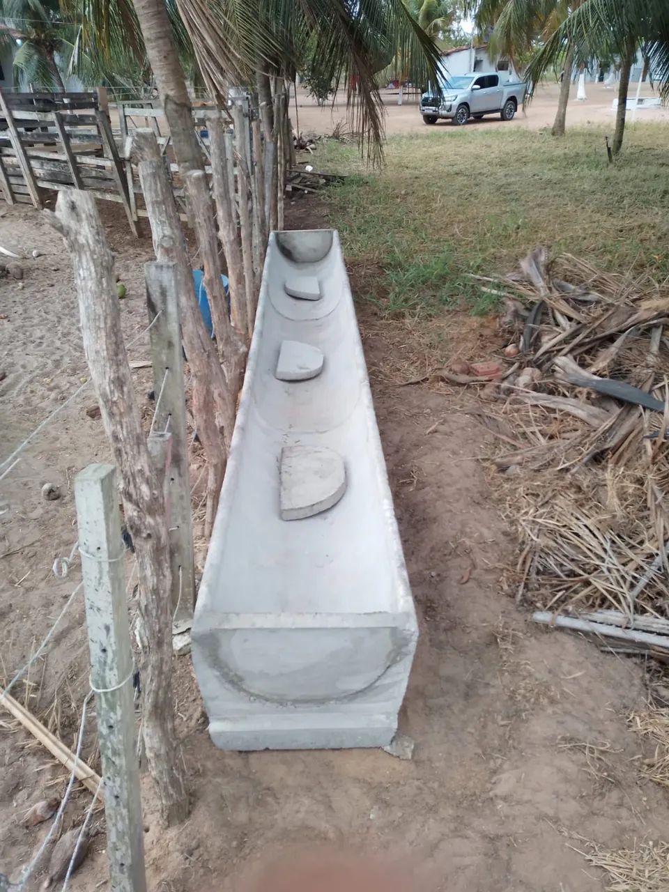 Vendo Cocho em concreto