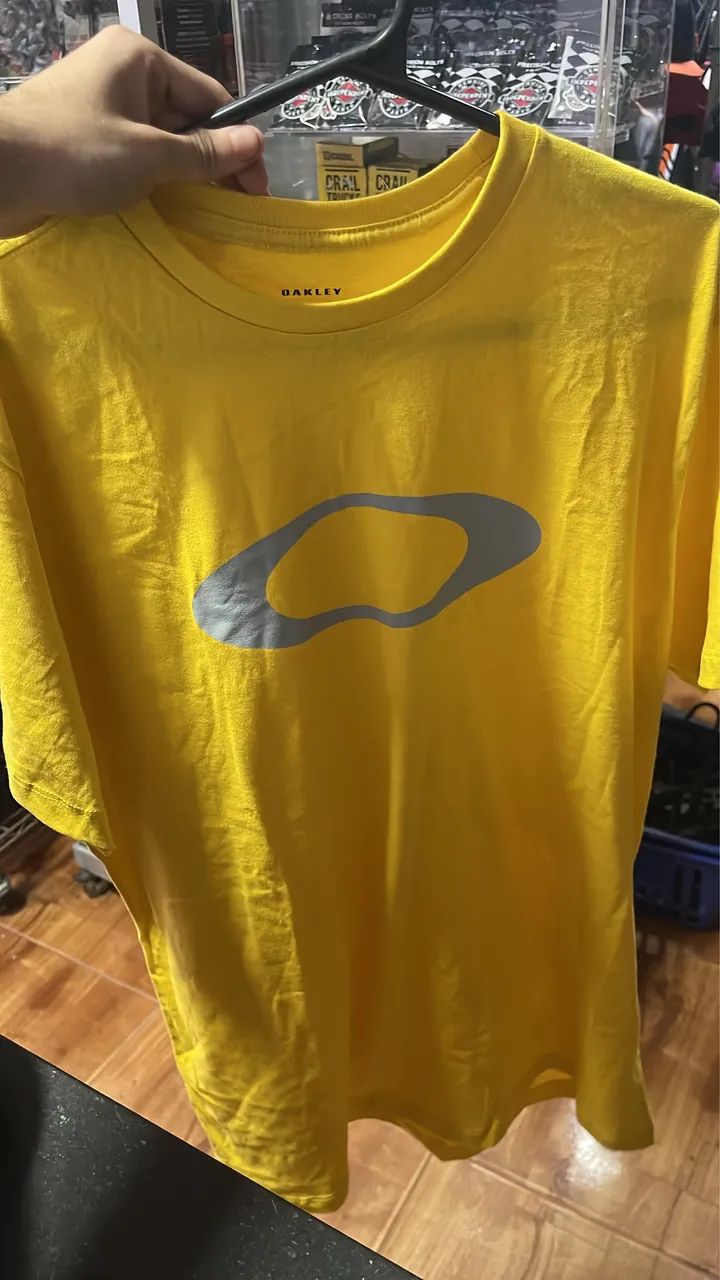 Camisetas oakley com pequenos defeitos 50.00 - Foto 5