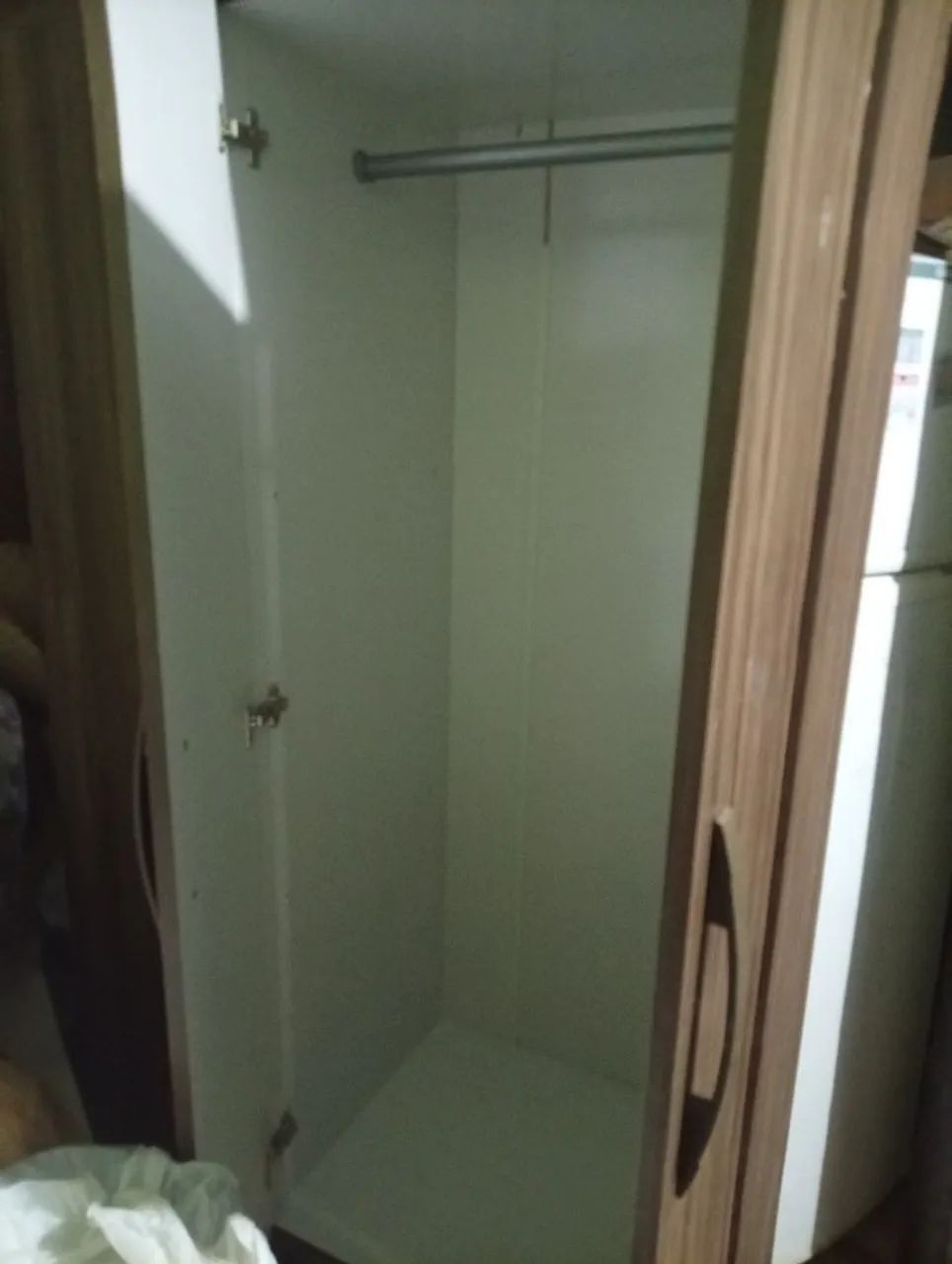 GUARDA ROUPA MARROM - Foto 4
