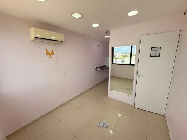 Sala Comercial no Centro de Campo Grande/RJ.