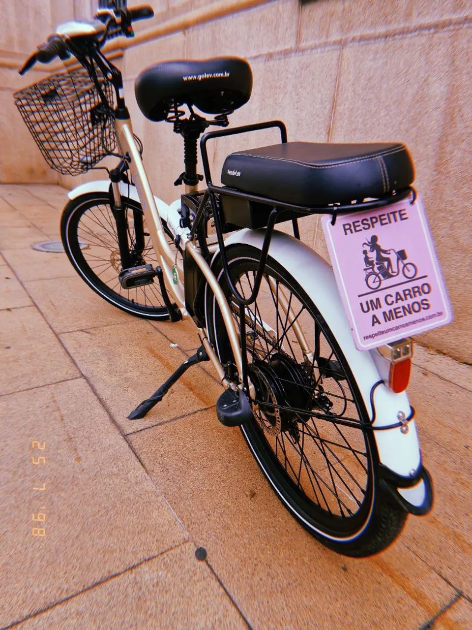 Bicicleta elétrica Lev L+ dourada top de linha - Foto 4