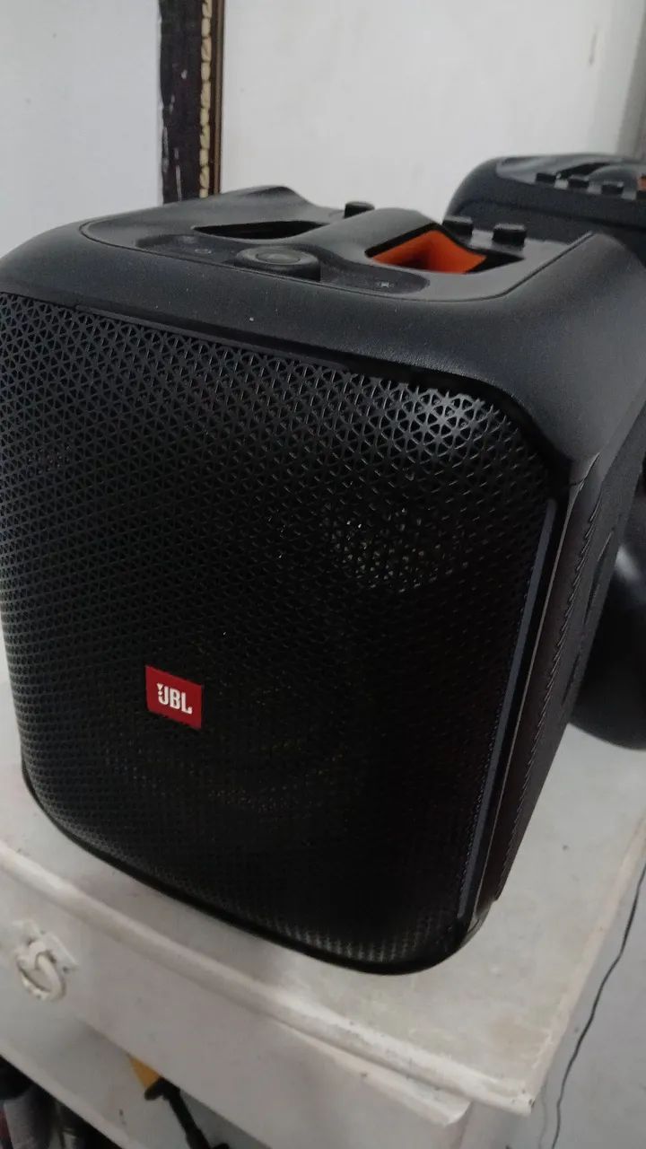 Caixa JBL C/2 microfones 