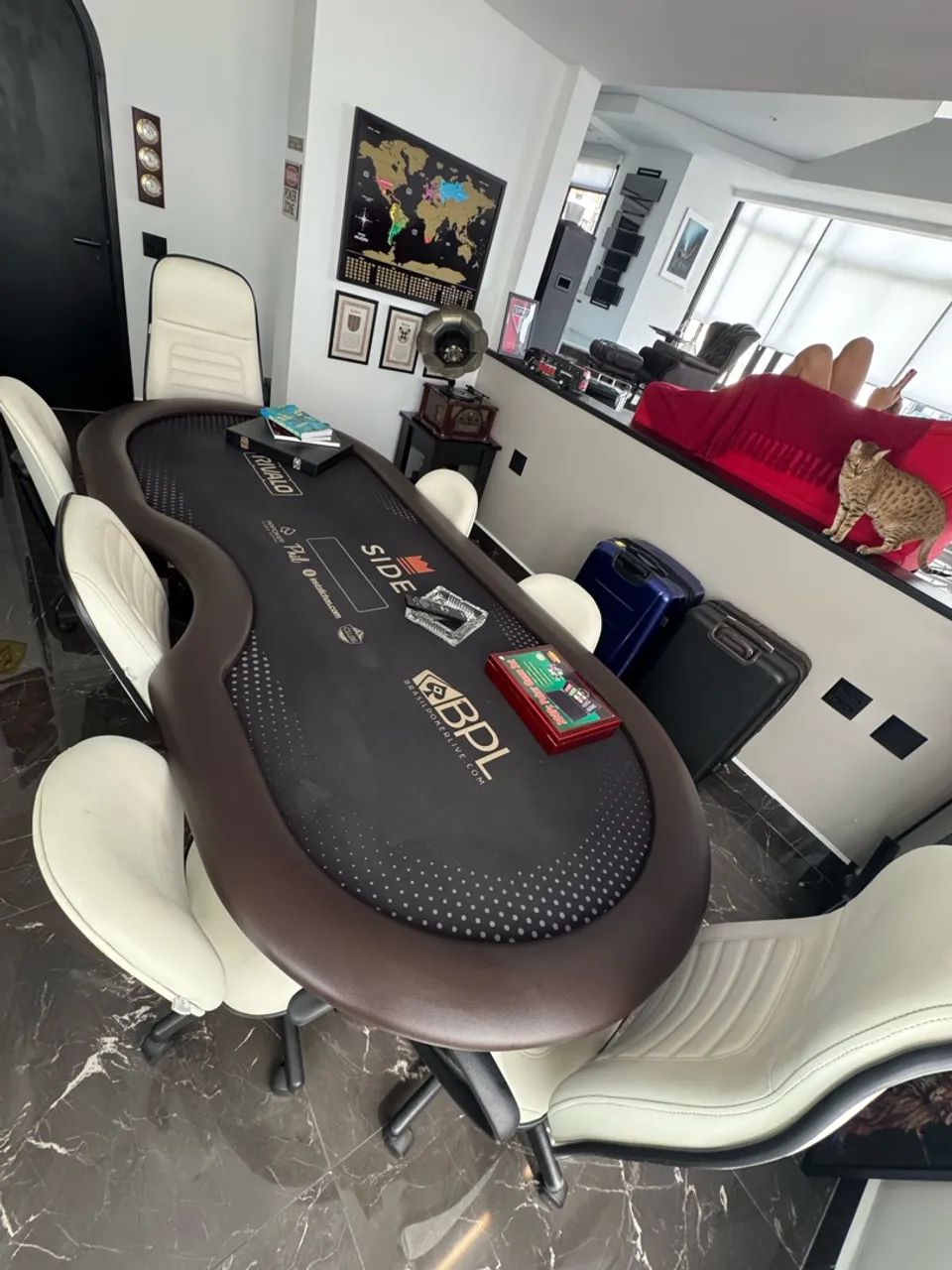 Poker - Conjunto mesa e cadeiras 