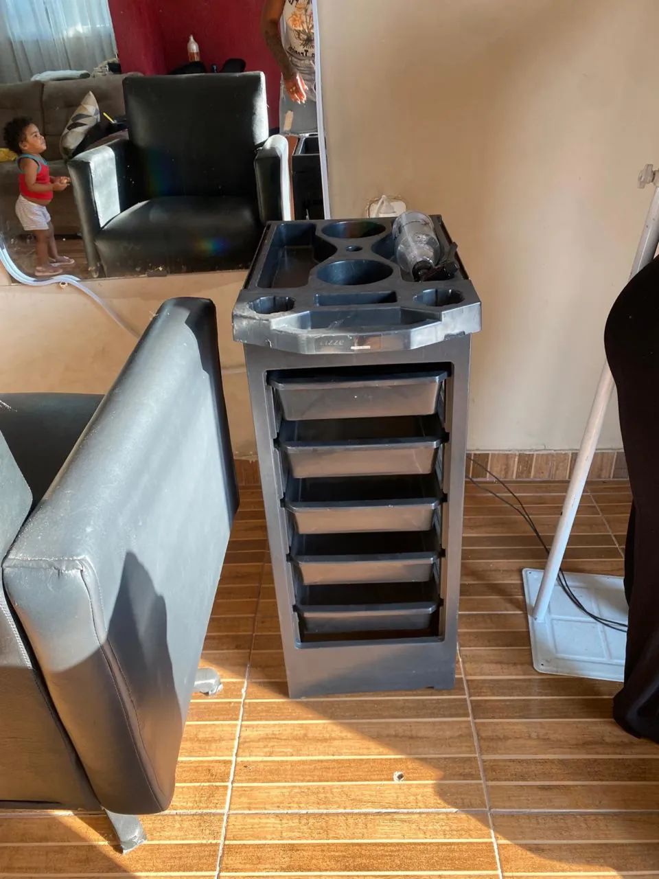 Móveis e objetos para salão 