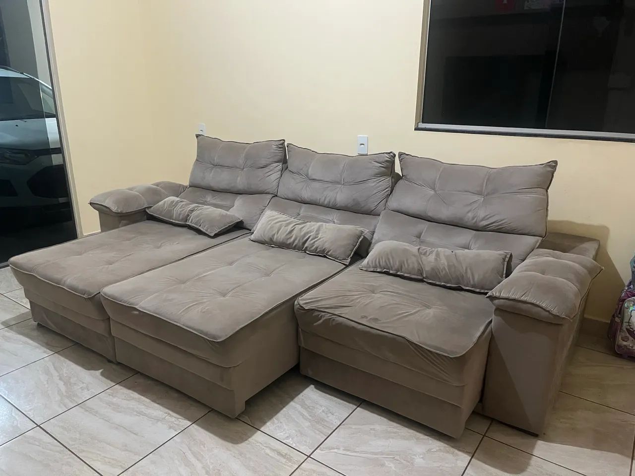 SOFÁ RETRÁTIL E RECLINÁVEL 