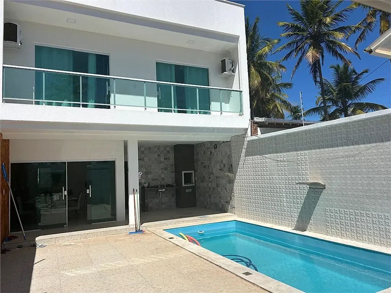 Casa 2 Quartos com 1 Suíte e 150m² - Centro