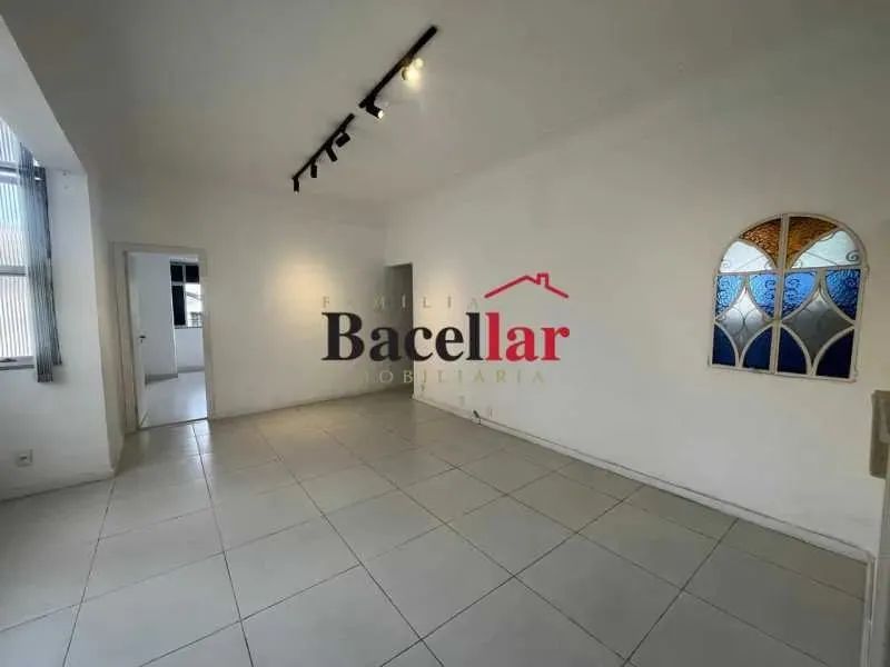 Apartamento 3 quartos vaga e condomínio baixo - Foto 2
