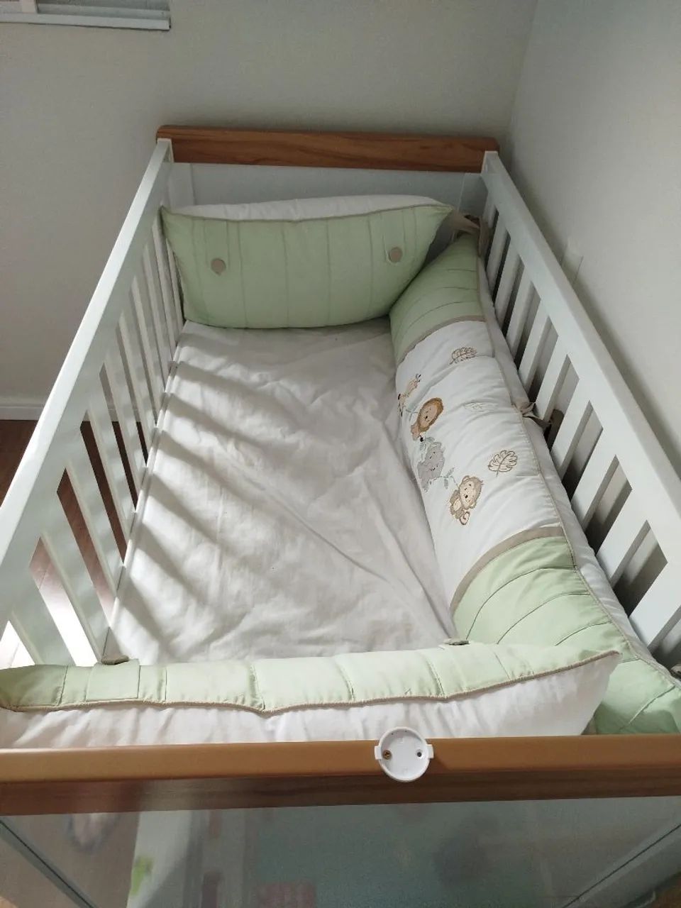 Berço que Vira Cama + Colchão - Foto 3