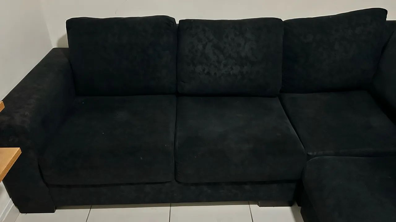 Sofá de Canto 4 Lugares Preto - Suede - Em Bom Estado - Foto 2