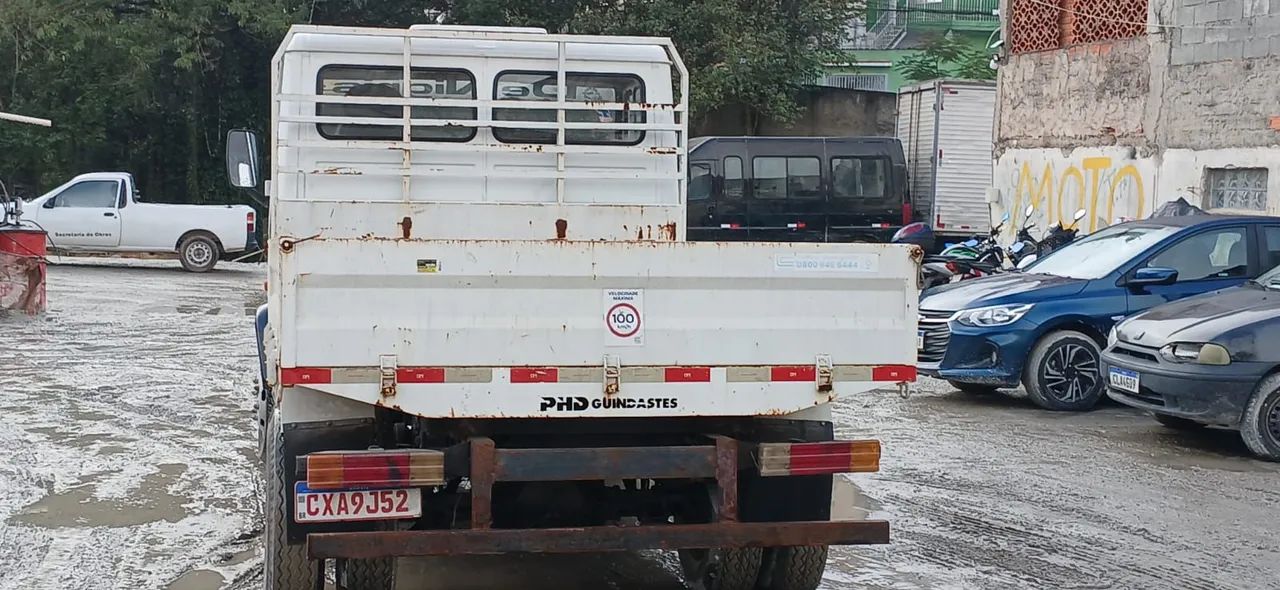 MB 710 carroceria  - Foto 2