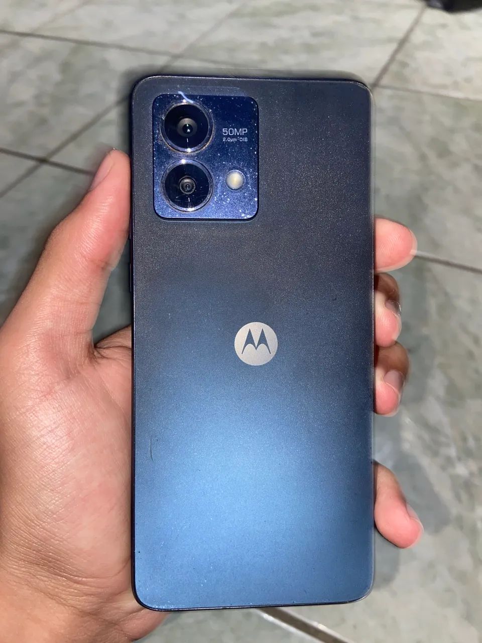 Moto g84