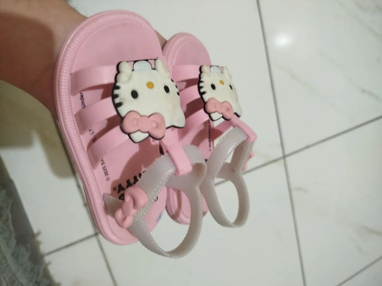 Vendo Melissa Hello kitty - Foto 2