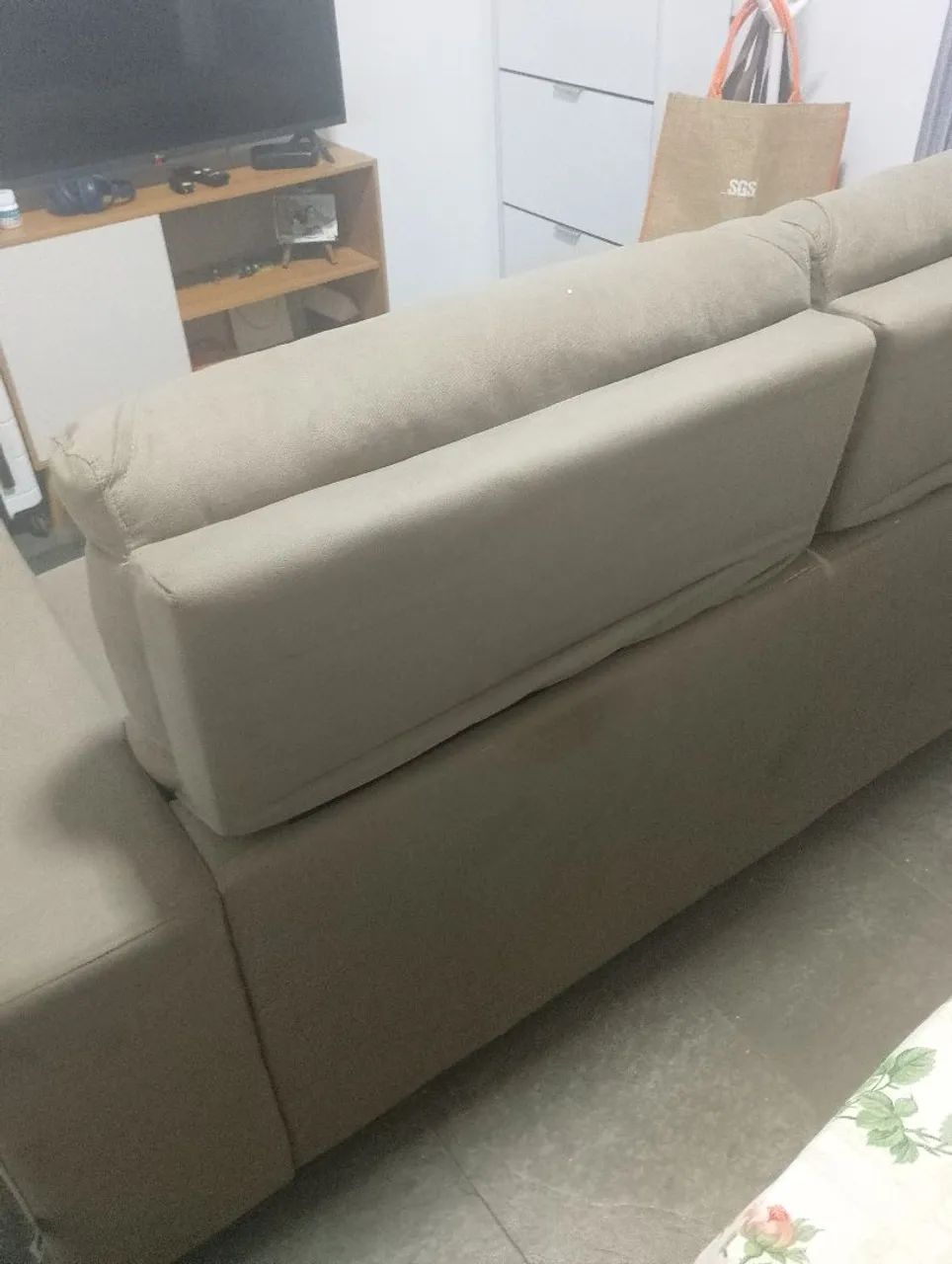 Vende -se Sofá Retrátil 3 lugares - Foto 4