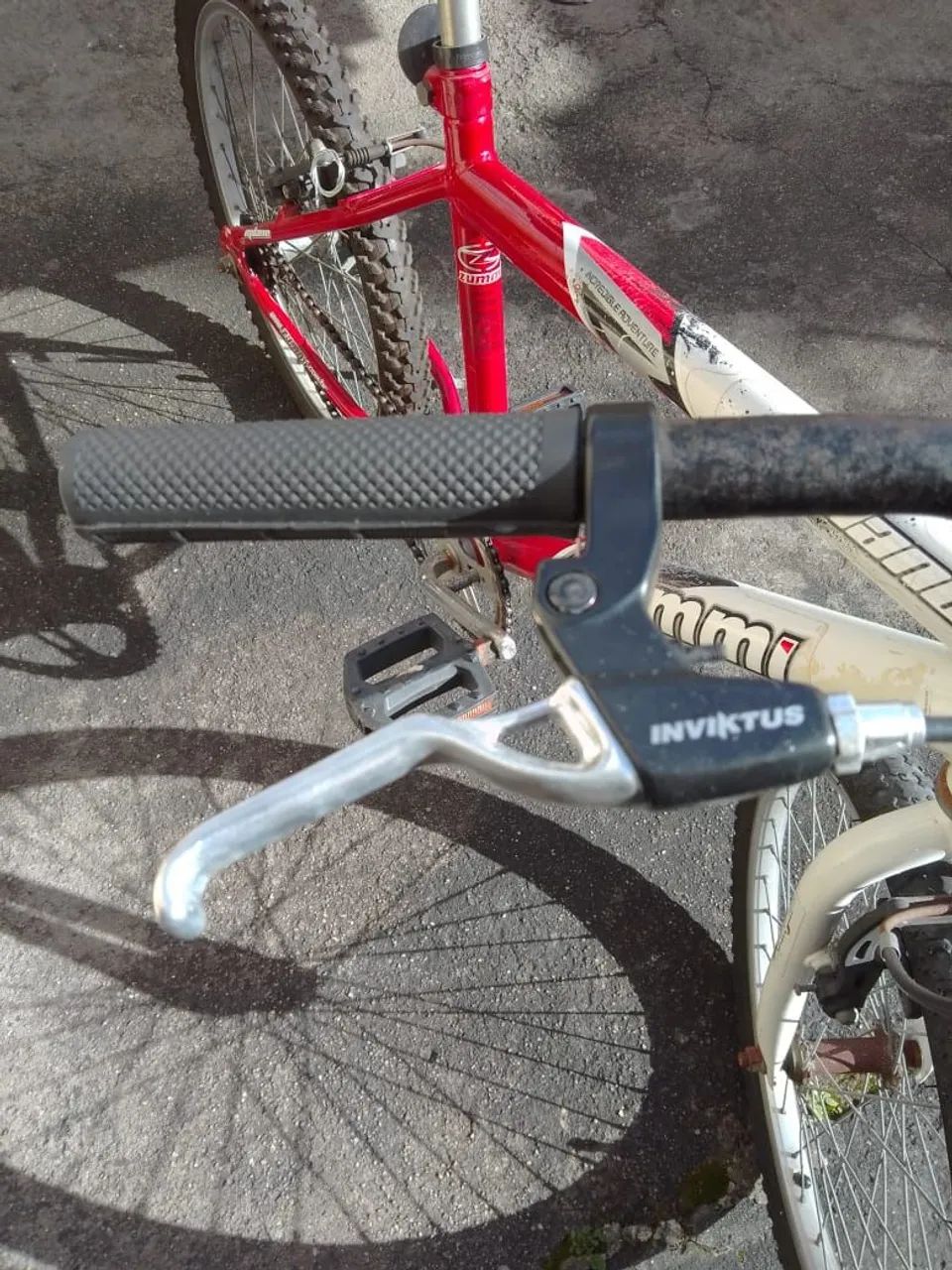 Bicicleta Zummi Milano aro 20 vermelha e branca - Foto 5