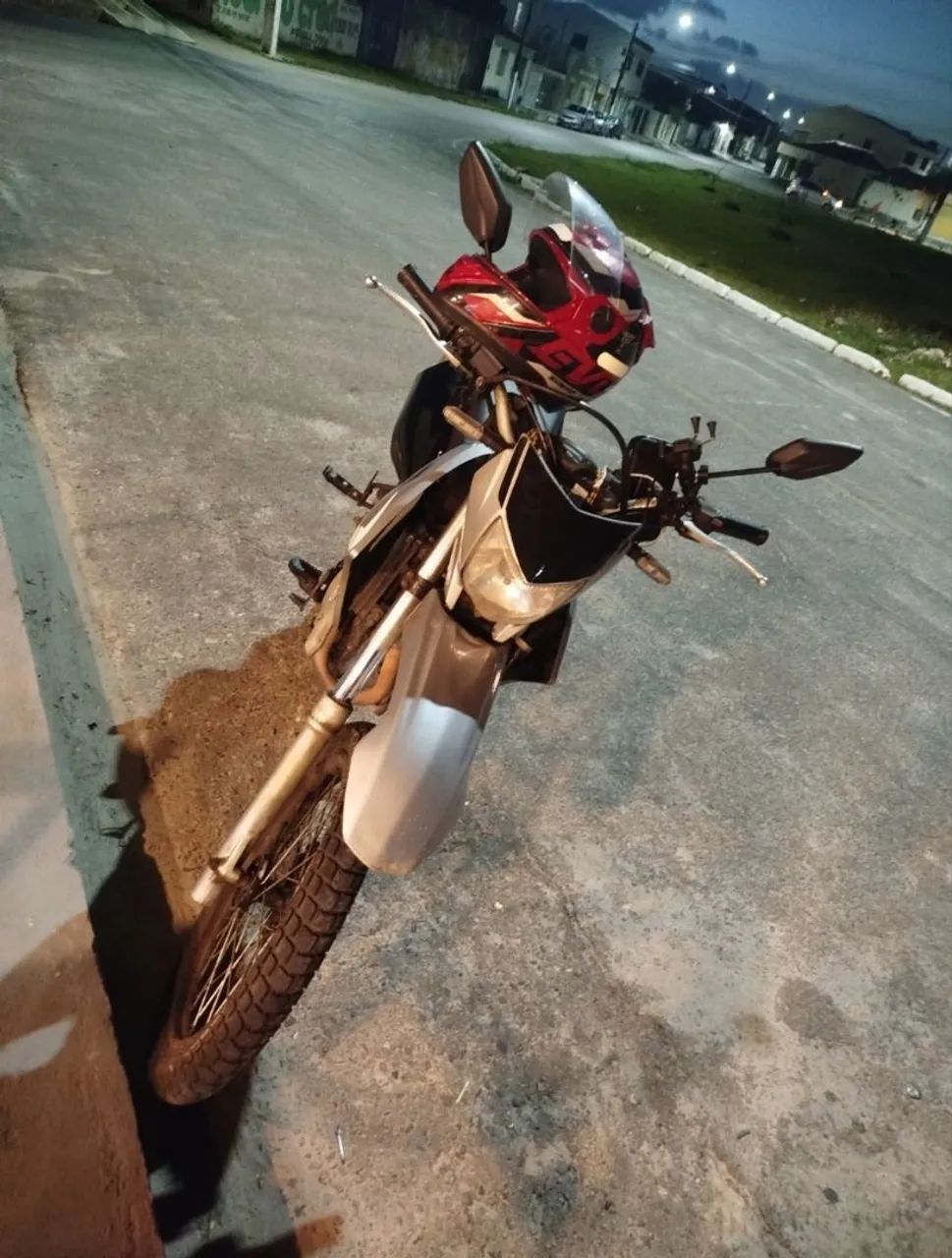 XTZ Lander 250   17,000 - Foto 3