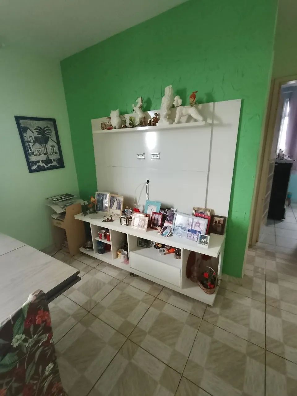 Rack TV parede com peça e gaveta